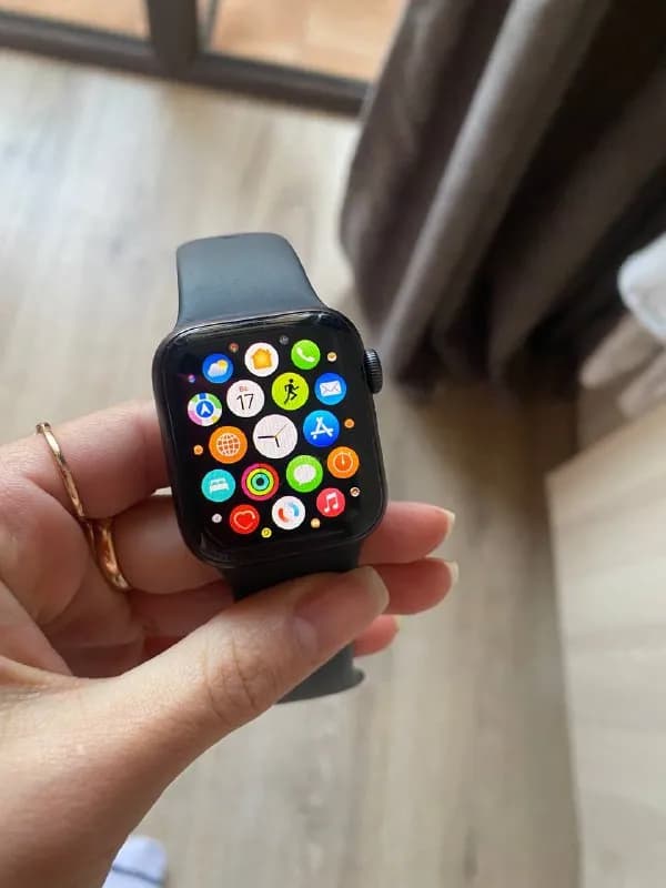 Apple Watch 6, 40 mm — Тбилиси