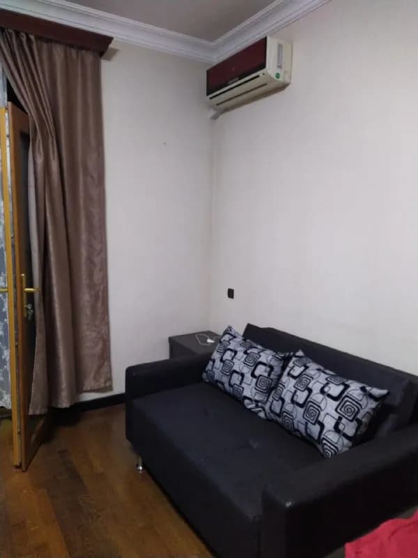 1-room apartment with all amenities near Isani metro, 3rd floor. Nearby supermarkets, Carrefour, pharmacies — Тбилиси — 350 $