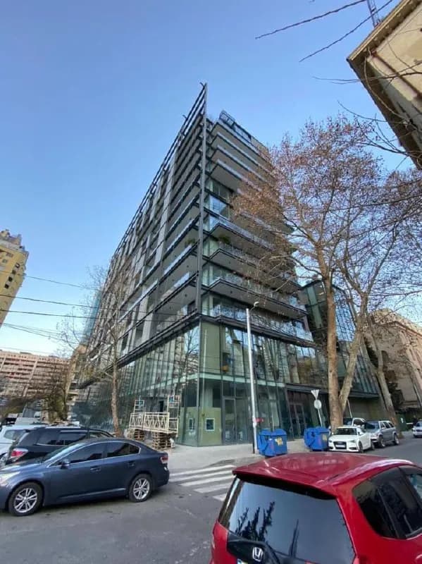 2-room premium class apartment in the new residential complex Domus, opposite Vake Park. Green roof — Тбилиси — 1,500 $