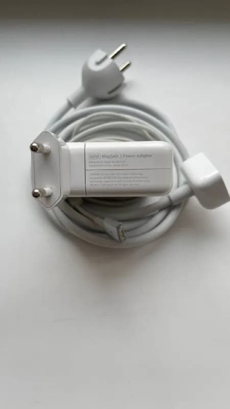 Apple MagSafe 2 60w для MacBook Pro. — Тбилиси — 150 ₾