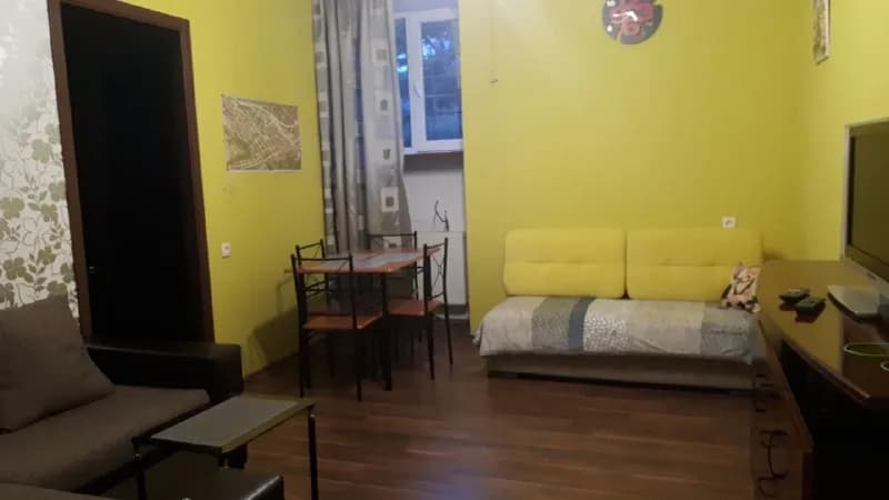 2 диванчика, один раскладной. — Тбилиси — 600 $