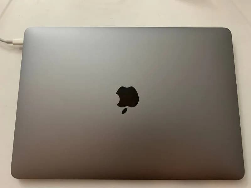Macbook Air 13-inch 2020 года на intel core i3. — Тбилиси — 700 $