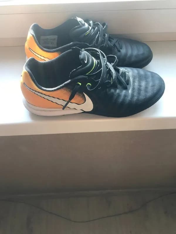 Nike Tiempo კარგ მდგომარეობაში, 7.5us 25.5 სმ, პროფესიონალური, ვიყიდე სპორტდეპოში — 110 ლარი; — Тбилиси — 110 ₾
