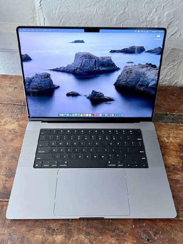 iPhone | MacBook | Видеокарты ОПТОМ — пишите мне в ЛС! — Тбилиси — 450 $