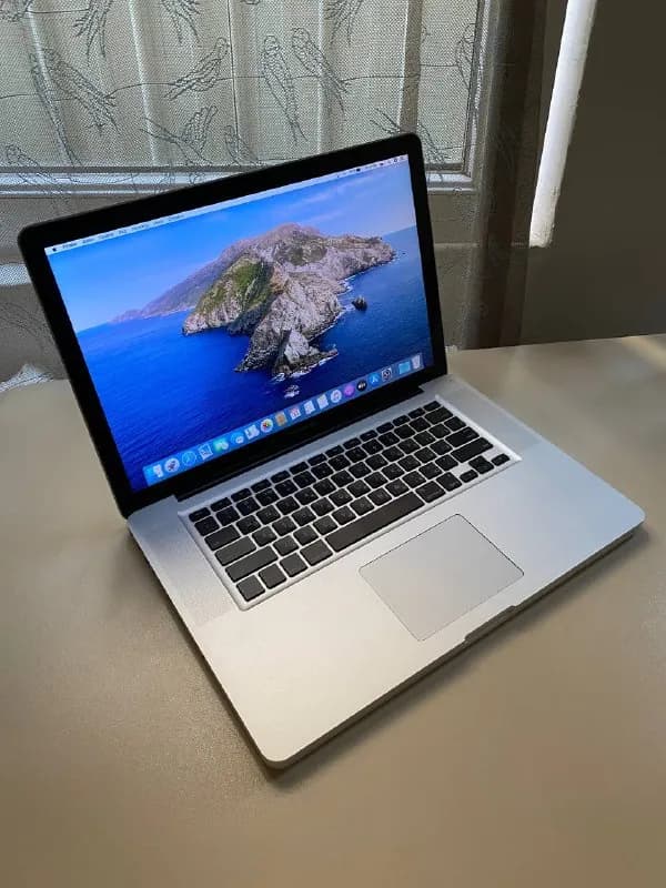 MacBook Pro 15 2012 года. В супер бодром состоянии. Все время был в одних моих руках. Внешне состоян — Тбилиси — 1 900 ₾