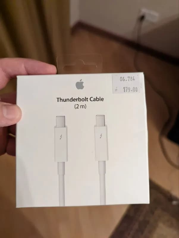 Thunderbolt Cable, 2 метра. Использовался ноль раз, так как купил не тот. — Тбилиси — 100 ₾