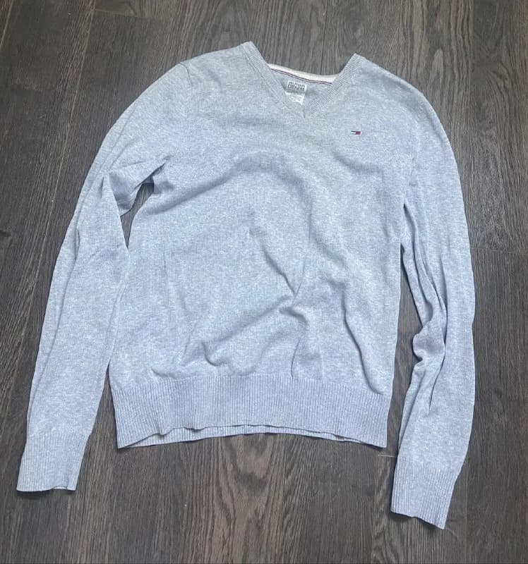 1. Tommy Hilfiger-ის პულოვერი, ზომა m. 45 lari — Тбилиси — 45 ₾