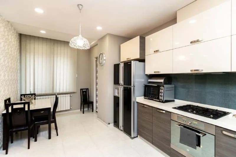 ახალი შენობა ვერაზე, — Тбилиси — 240 000 $
