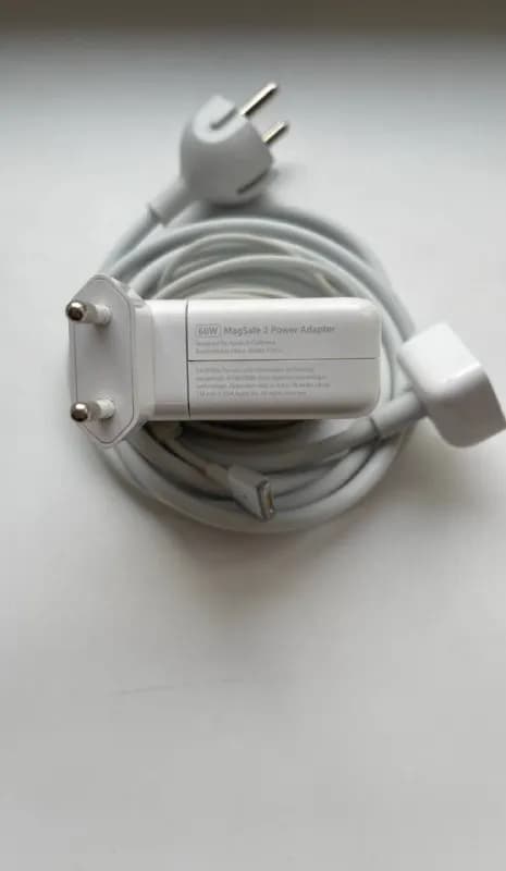 Apple MagSafe 2 60W. — Тбилиси — 150 ₾