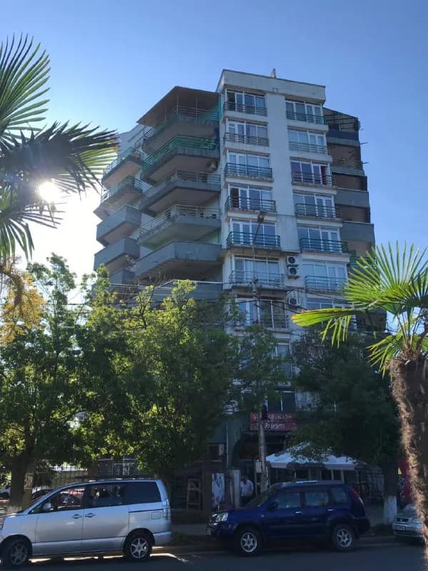 2-room apartment in Kobuleti, (Agmashenebeli St. 318) on the 5th floor, in a new building, on the first line — Тбилиси — 250 $