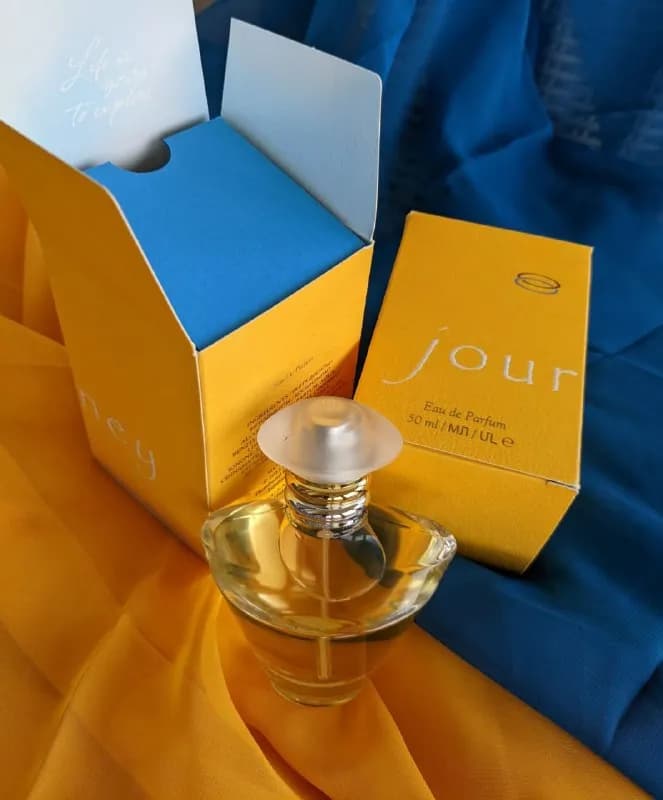 80 лари, парфюм вода Journey- 120лари. — Тбилиси — 80 ₾
