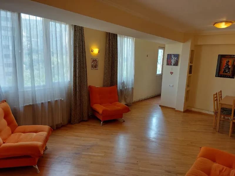 50 sq. m. bedroom, kitchen-living room, shower cabin. — Тбилиси