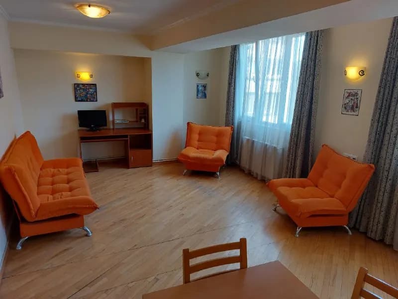 11 months opposite Mziuri Park, Chikovani Street. — Тбилиси — 450 $