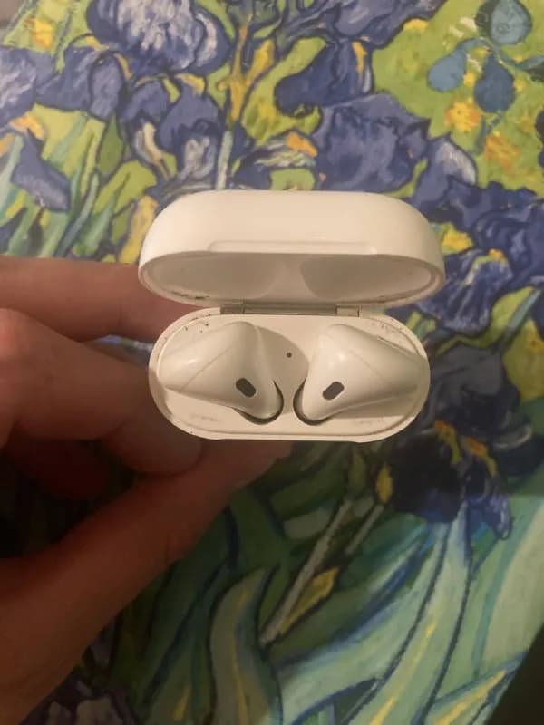 AirPods, 300 лари — Тбилиси — 300 ₾