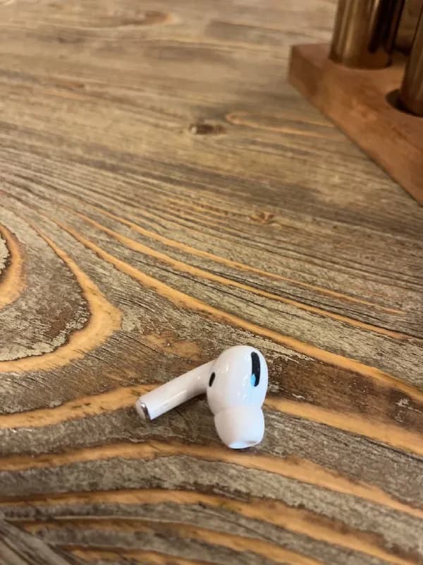 AirPods Pro, Тбилиси/Батуми 🙏🏽🙏🏽🙏🏽 — Тбилиси