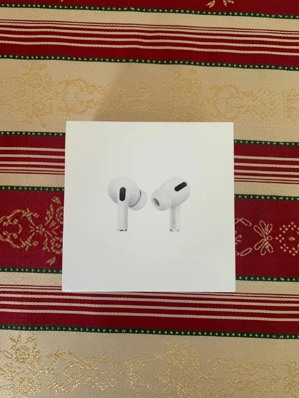AirPods Pro новые, оригинальные — 600 лари — Тбилиси — 600 ₾