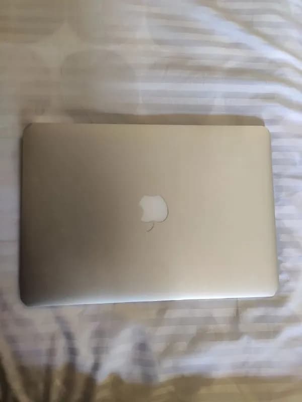 MacBook Air 2015 — Тбилиси — 1 000 ₾