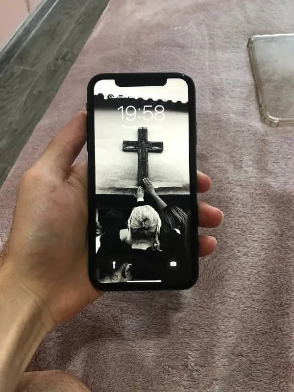 iPhone 11 black 128, 1500 лар, идеальном состоянии, фейс работает. Тбилиси — Тбилиси — 128 ₾