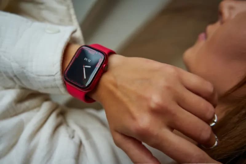Apple watch 7 series, 45 mm, LTE, GPS — Red — 1170 лари (430$) — Тбилиси — 1 170 ₾