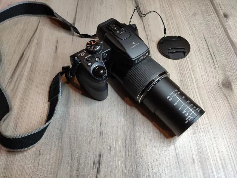 Fujifilm FinePix SL1000 16.2MP. 50-кратный зум, фотография луны сделана как раз на него. — Тбилиси — 540 ₾