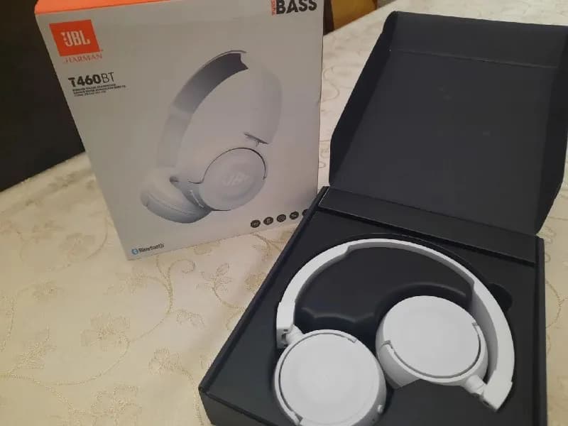 JBL T460BT, ტექნიკური და გარეგნული მდგომარეობა იდეალურია, გამოყენებული იყო ერთი თვე, Bluetooth 4.0, — Тбилиси — 100 ₾