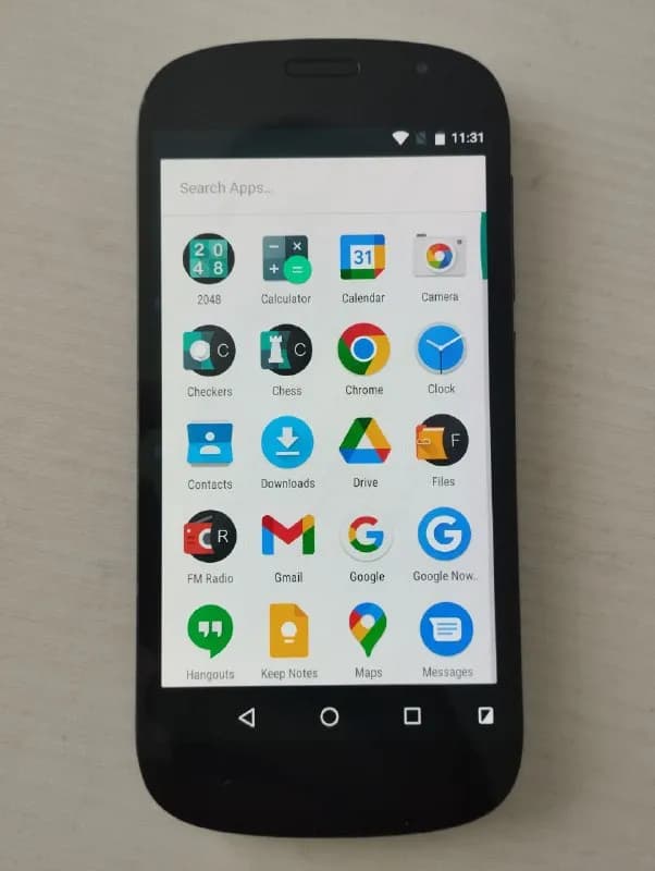 YotaPhone 2 300 ₾-ად. ტელეფონი წარმოადგენს მხოლოდ კოლექციურ ღირებულებას. — Тбилиси — 300 ₾