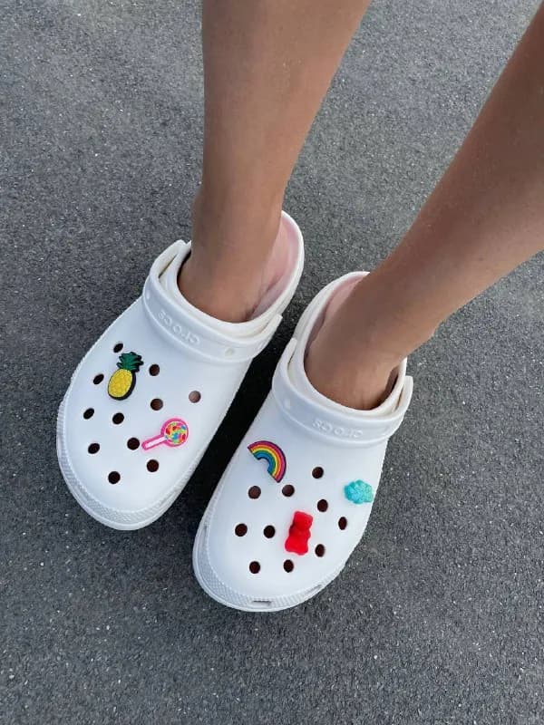 crocs белые на платформе. Б/у пару раз, ошиблась с размером. Унисекс. Заказывала на asos. — Тбилиси — 41 100 ₾