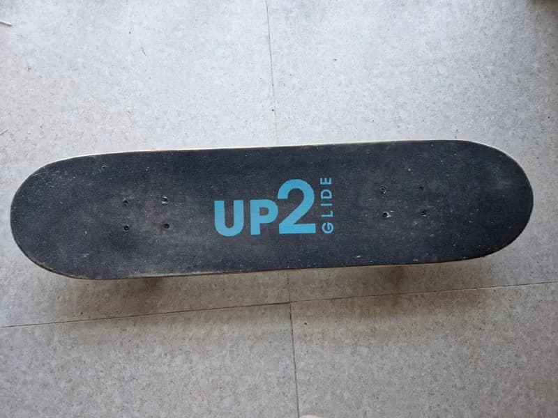 1. Скейтборд up2glide. Мало катался, местами сохранилась плёнка. 190 лари. — Тбилиси — 190 ₾
