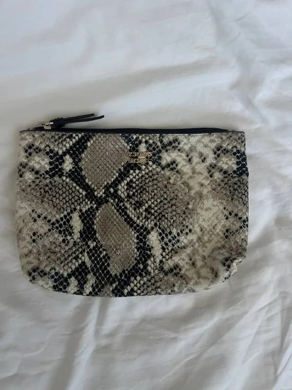 Victoria’s Secret ✨ — Батуми — 15 ₾