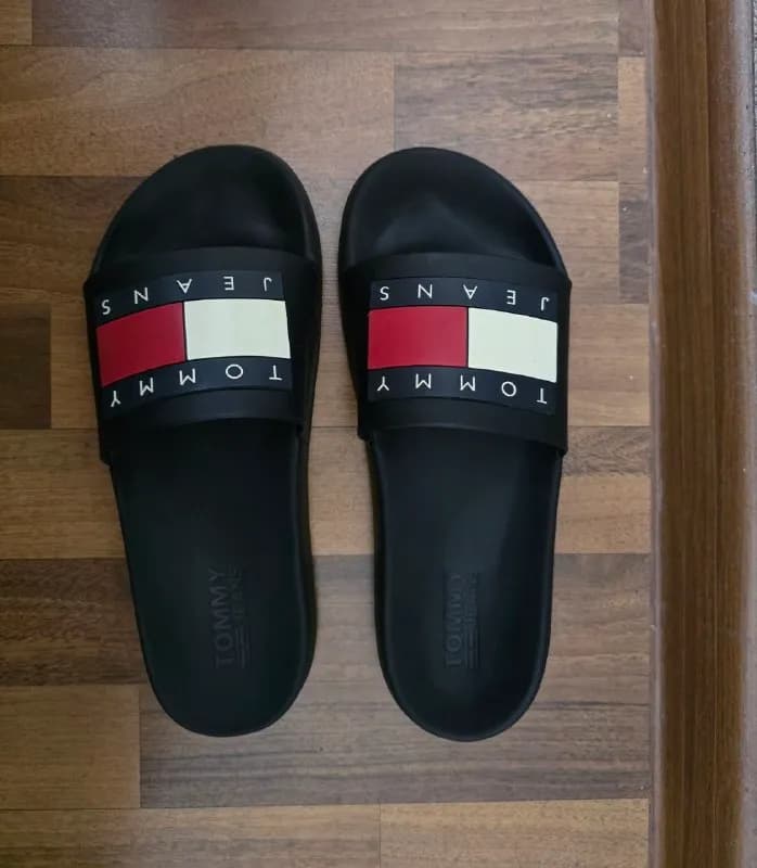TOMMY HILFIGER original size 42 -100 lari. — Тбилиси — 100 ₾