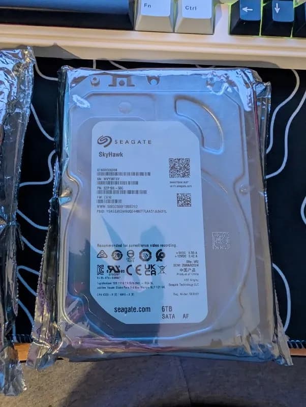 Seagate SKYHAWK 6TB СОВЕРШЕННО НОВЫЙ. Идеальный вариант для систем видеонаблюдения, домашнего NAS ил — Тбилиси — 370 ₾