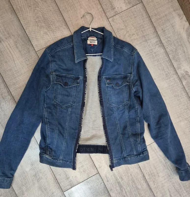Hilfiger Denim куртка, 70 лари, размер S. Шикарная, мягкая, вечная классика — Батуми — 70 ₾