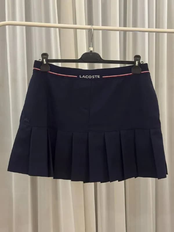 LACOSTE Short Pleated — Тбилиси — 300 ₾