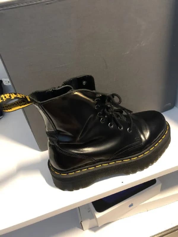 dr martens, в отличном состоянии, выходила два раза, — Тбилиси