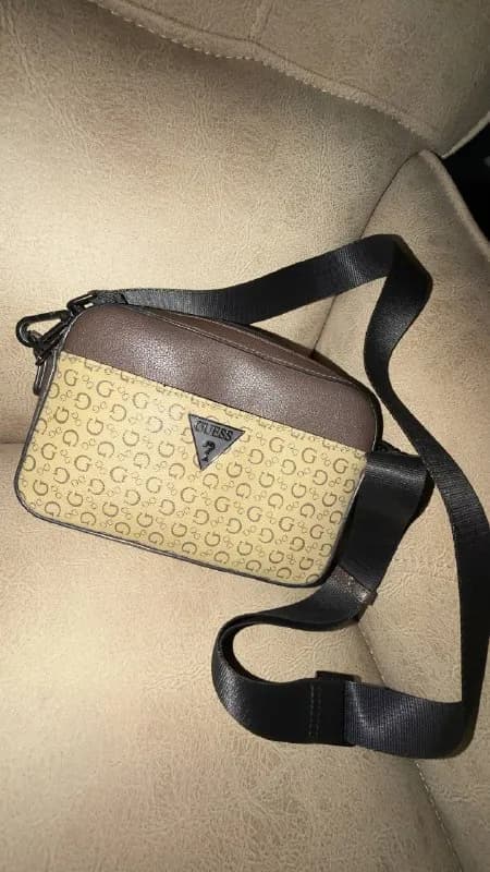 GUESS (оригинал) — Батуми — 50 ₾