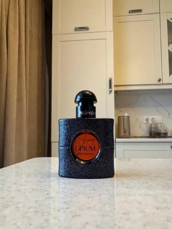 Yves Saint Laurent Black Opium EDP / 30 ml — оригинал — Тбилиси — 190 ₾