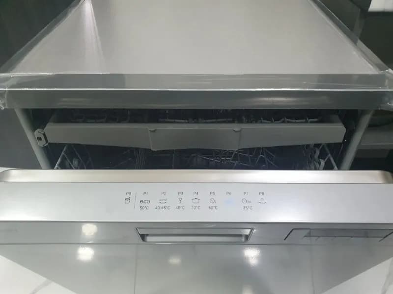 600 лари посудомоечная машина indesit на 15 персон. 6 месяцев как из магазина. Чек, гарантия, можно — Тбилиси — 600 ₾