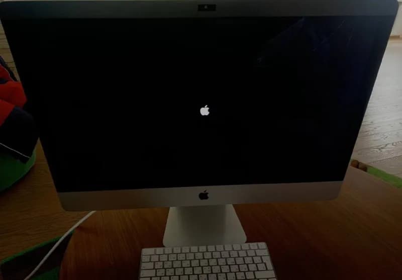 iMac 27 5k retina. Качество картинки бомба, работает идеально, технически ничего не ремонтировалось — Тбилиси — 2 200 ₾