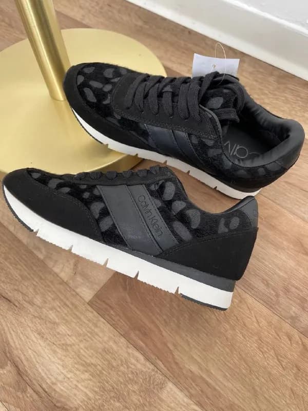 Calvin Klein — Тбилиси — 140 ₾