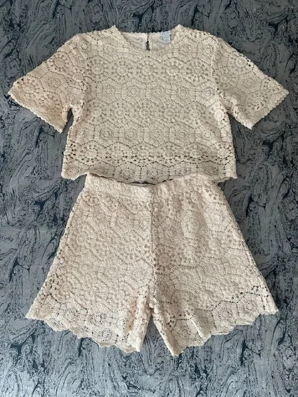 Amisu made of lace fabric — Батуми — 25 ₾