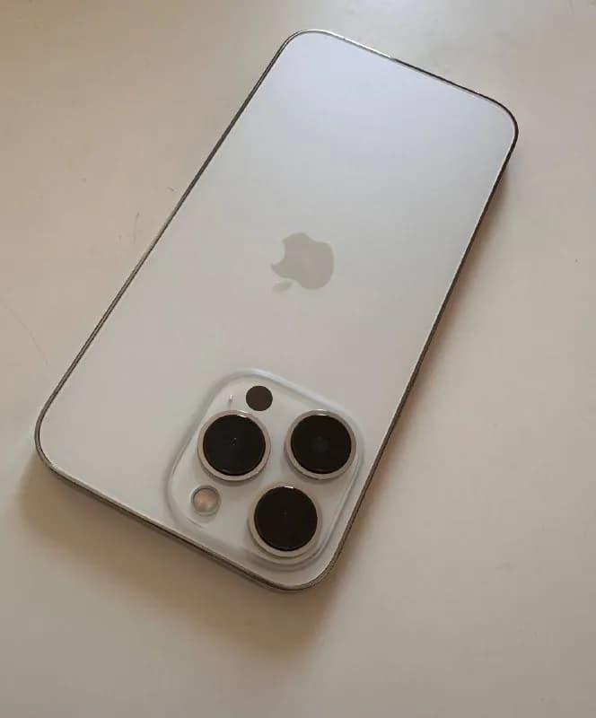 iPhone 13 Pro 256GB (Белый) — Батуми — 1 000 ₾