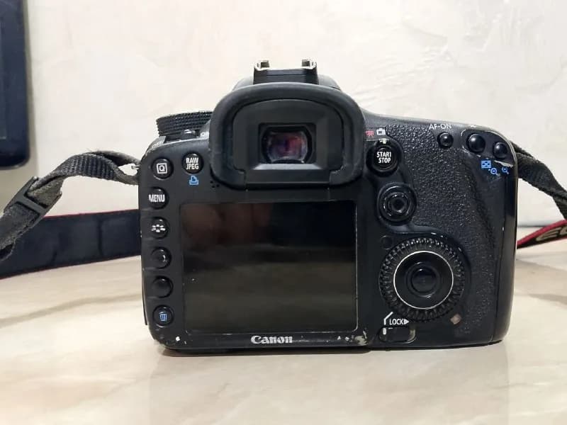 Canon 7D+ объектив canon 18-55 — Батуми — 200 $