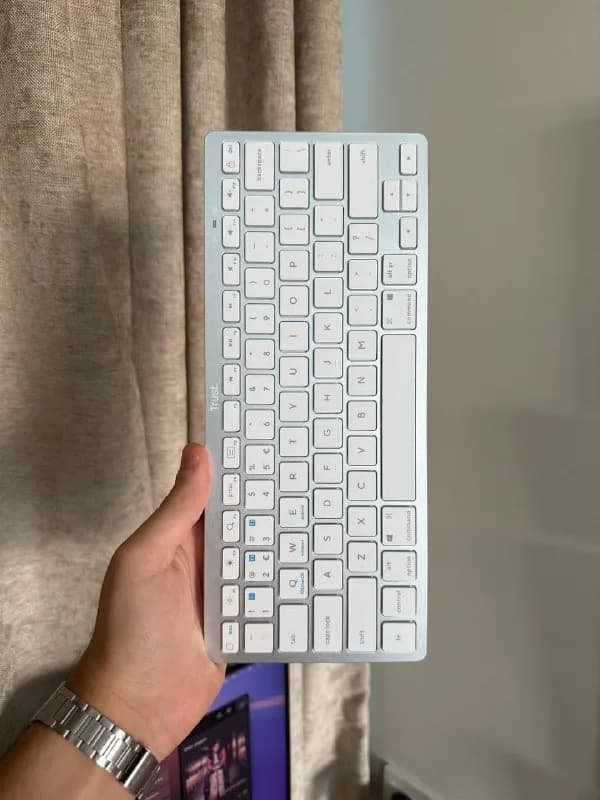 Trust Keyboard (bluetooth) — Батуми — 10 $