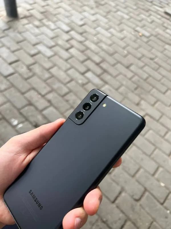 Samsung Galaxy S21 plus 8/128. Dual Sim. Телефон в идеале без царапин и сколов. Отличная камера шуст — Тбилиси — 1 500 ₾