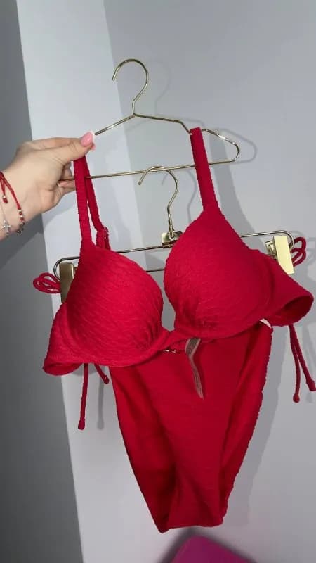 Купальник с push-up и регулировкой — Батуми — 65 ₾