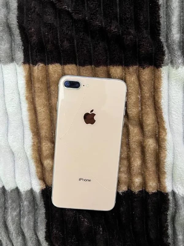 iPhone 8Plus 32GB — Тбилиси — 500 ₾