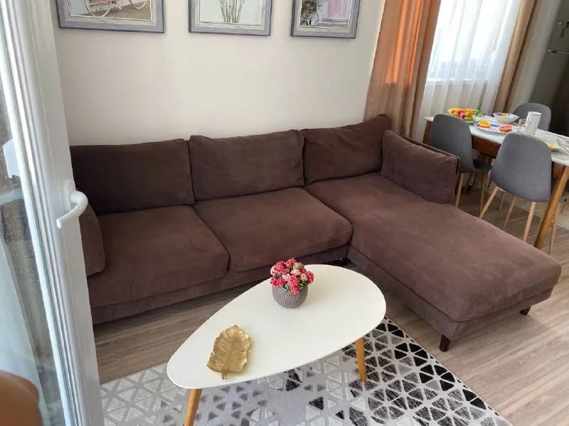 1350 lari — Тбилиси — 1,350 ₾