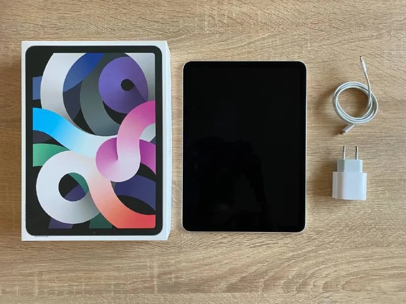 iPad Air 10,9 (4th Generation) Wi-Fi 256 GB — Тбилиси — 1 700 ₾