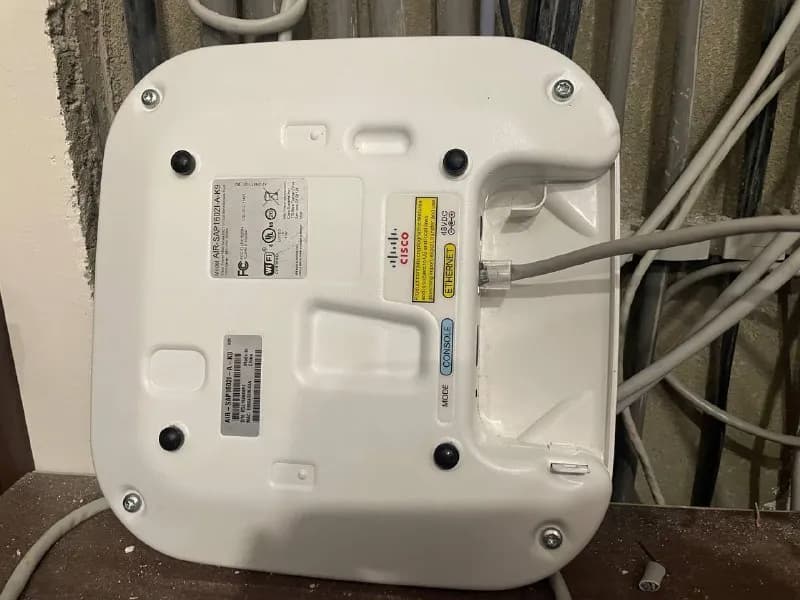 Cisco AIR-SAP1602I-A-K9. Состояние рабочее. Есть 2 штуки. Переведены на автономную прошивку. Цена 34 — Тбилиси