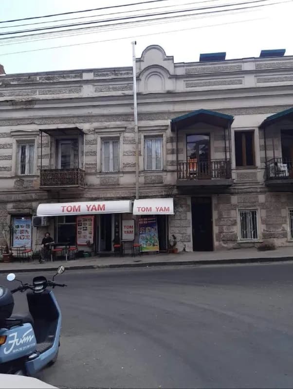 100 m², 2 bedrooms, $1400 — Тбилиси — 1,400 $